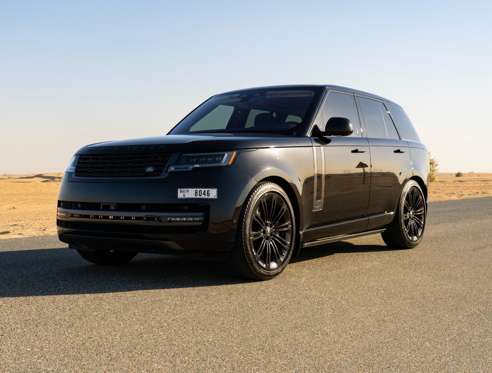 Range Rover vouge autobiography Black Good Price  2023 Hire dubai