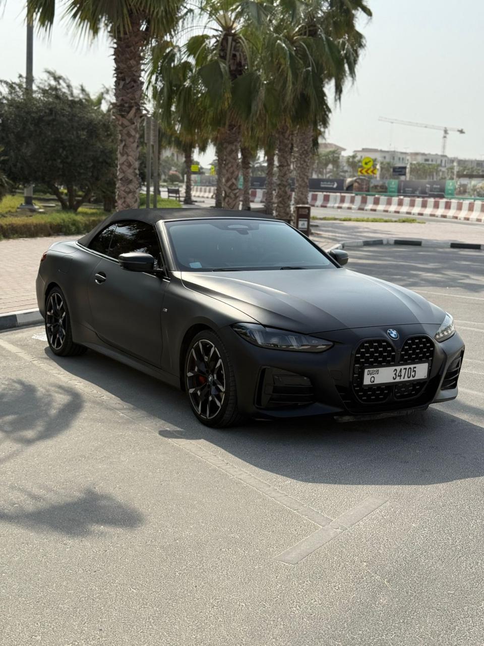 BMW 420i Cabriolet Black Matte  2025 Hire dubai