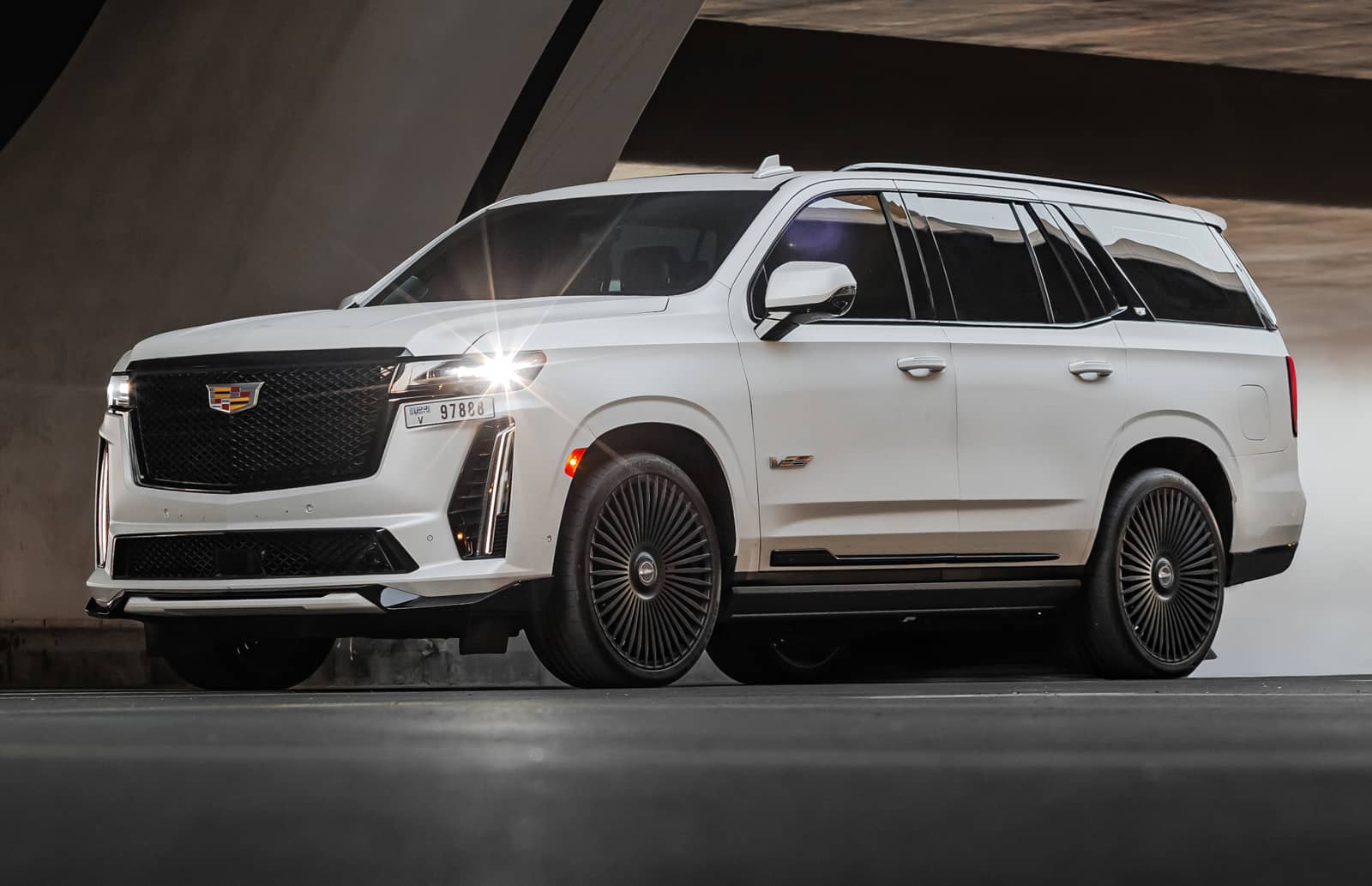 CADILLAC ESCALADE V WHITE  2023 Hire dubai