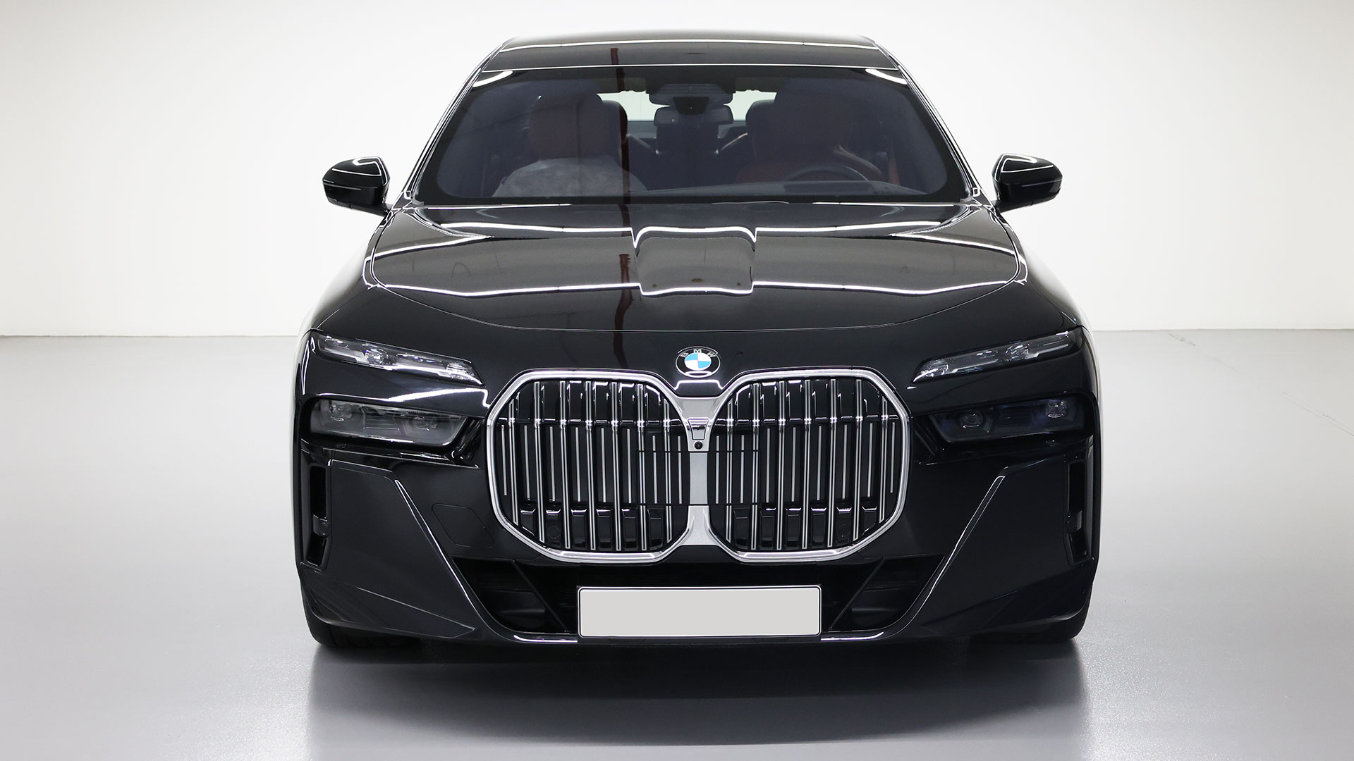 Rent Bmw Series 7 BLACK 2024 in Dubai , UAE 