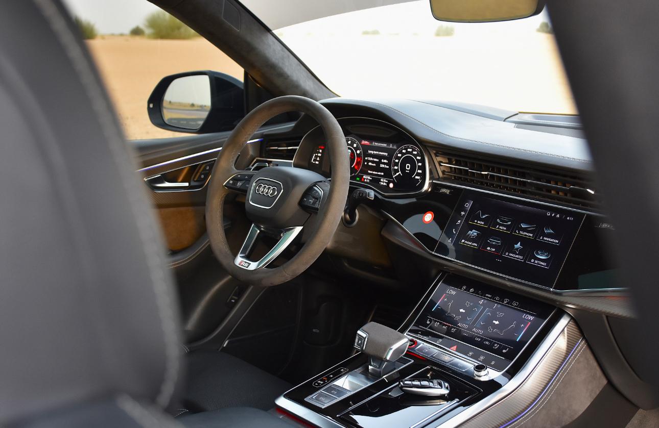Rent Audi Rsq8 BLACK 2022 in Dubai , UAE 