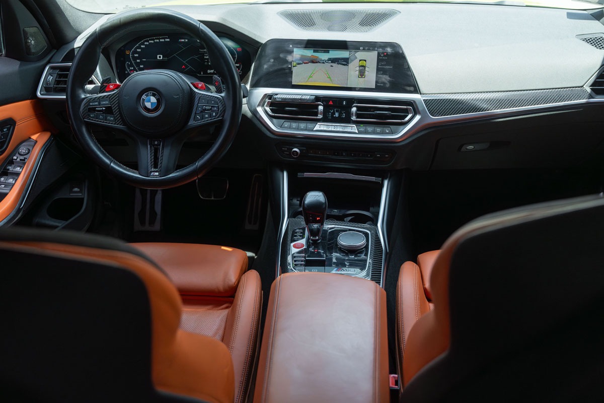 Rent Bmw Series m GREEN 2023 in Dubai , UAE 