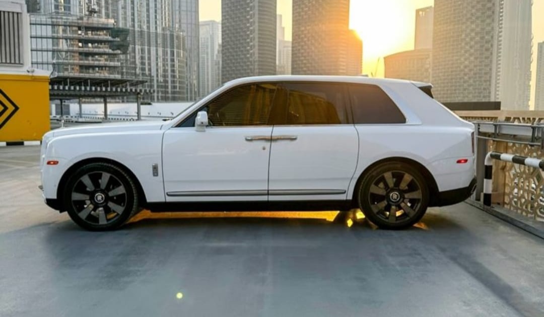 Rent Rolls-Royce Cullinan WHITE 2024 in Dubai , UAE 