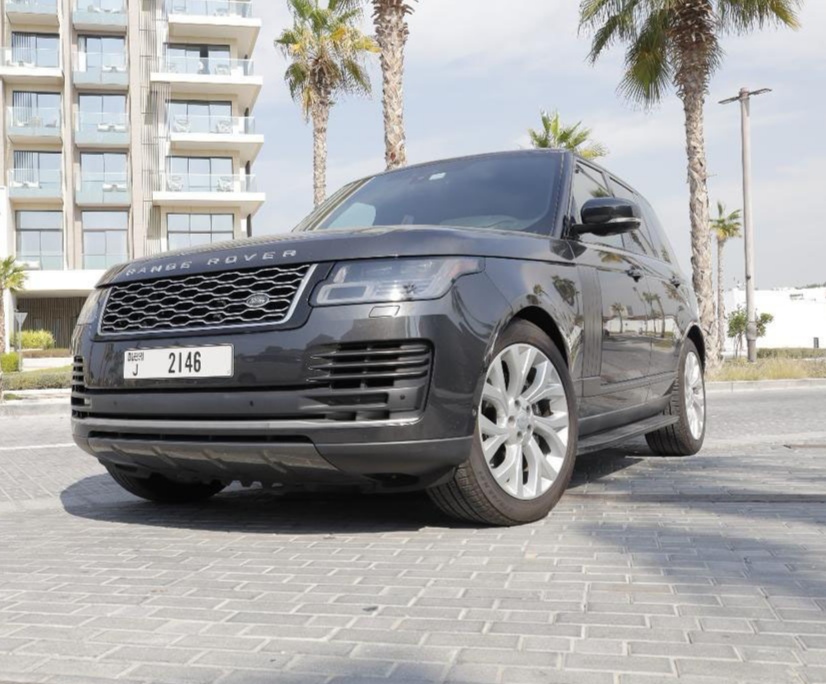 Rent Range-Rover Vogue BLACK 2020 in Dubai , UAE 
