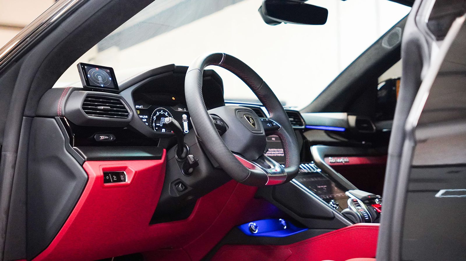 Rent Lamborghini Urus BLACK 2023 in Dubai , UAE 