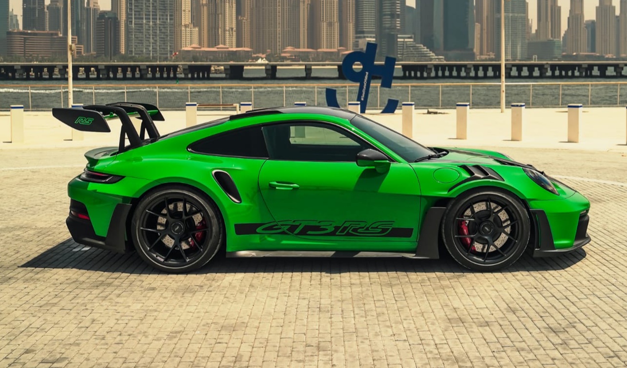 Rent Porsche 911 GT3 RS GREEN 2024 in Dubai , UAE 