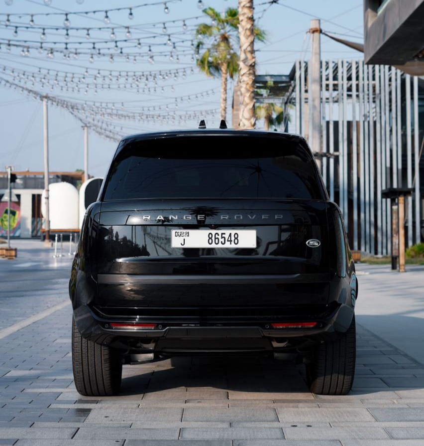 Rent Range-Rover Vogue BLACK 2023 in Dubai , UAE 