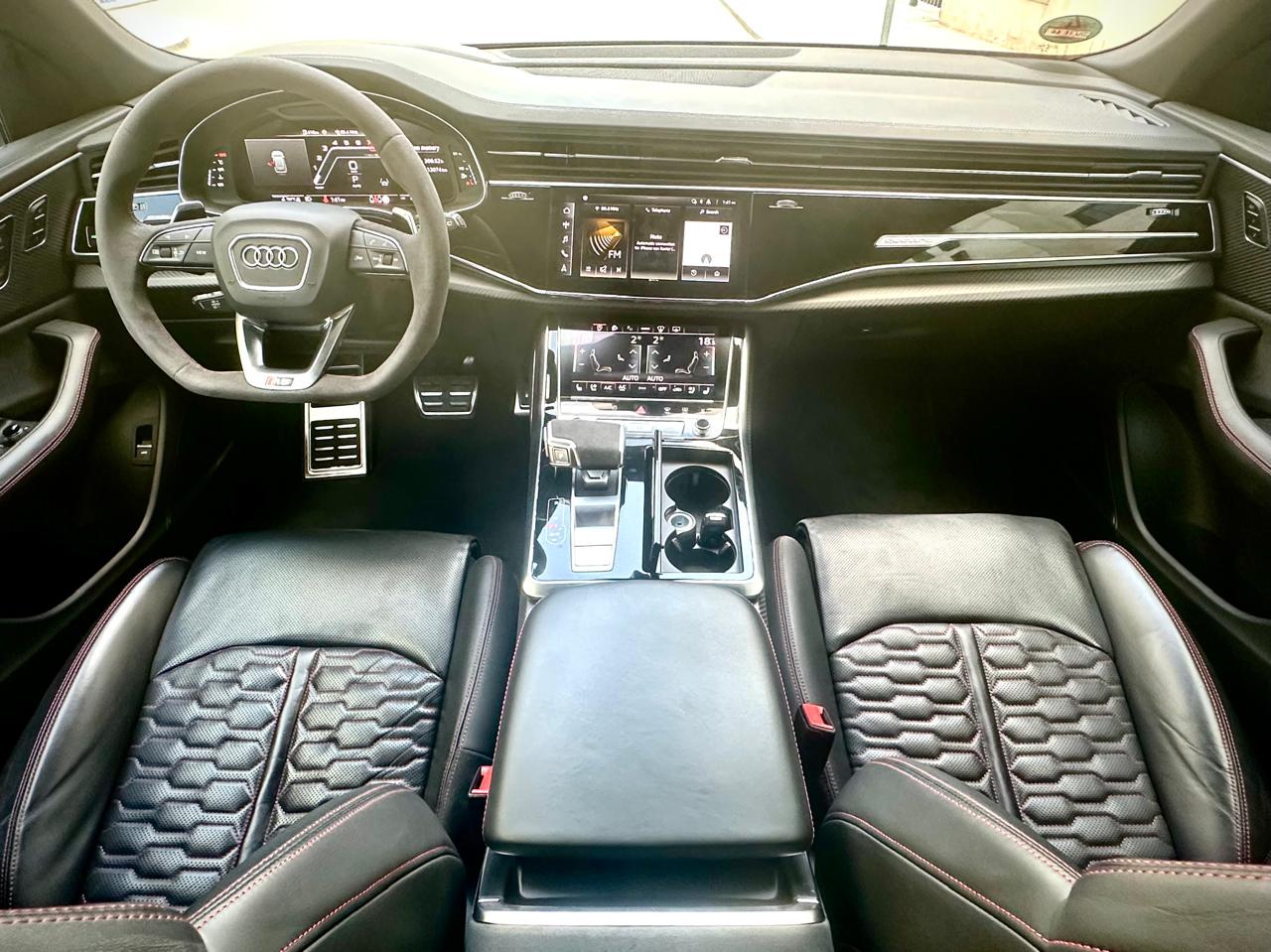 Rent Audi Rsq8 BLACK 2023 in Dubai , UAE 