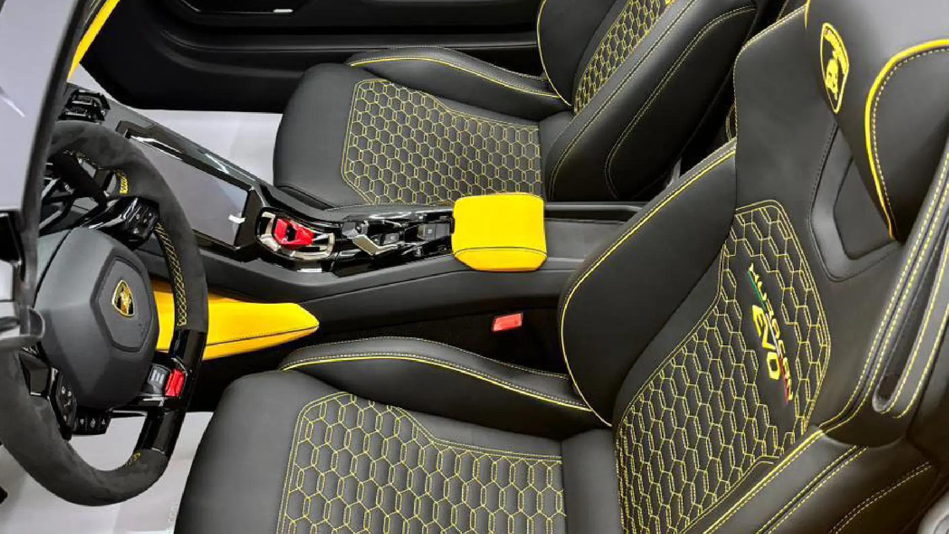Rent Lamborghini Evo YELLOW 2023 in Dubai , UAE 
