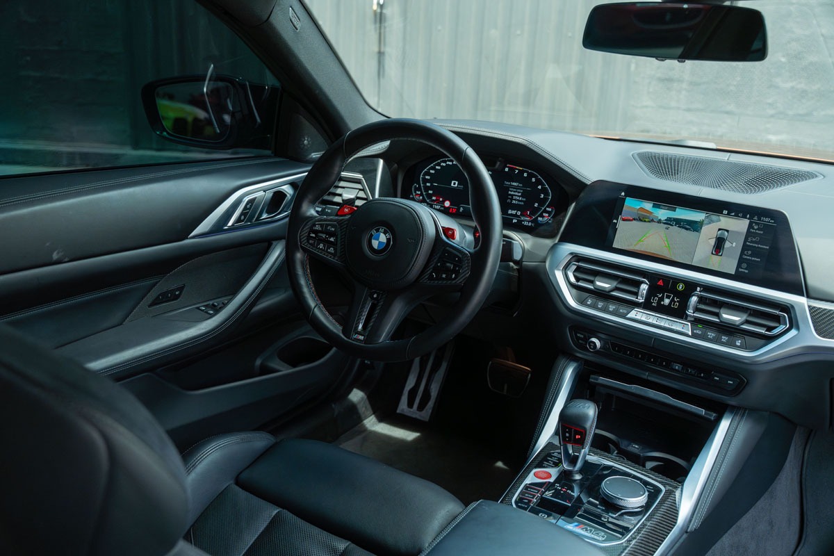 Rent Bmw Series m GOLDEN 2022 in Dubai , UAE 