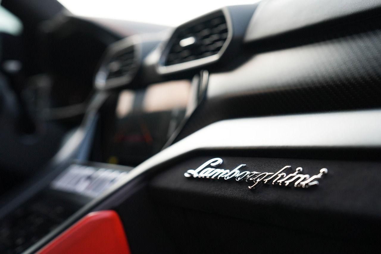 Rent Lamborghini Urus BLACK 2023 in Dubai , UAE 