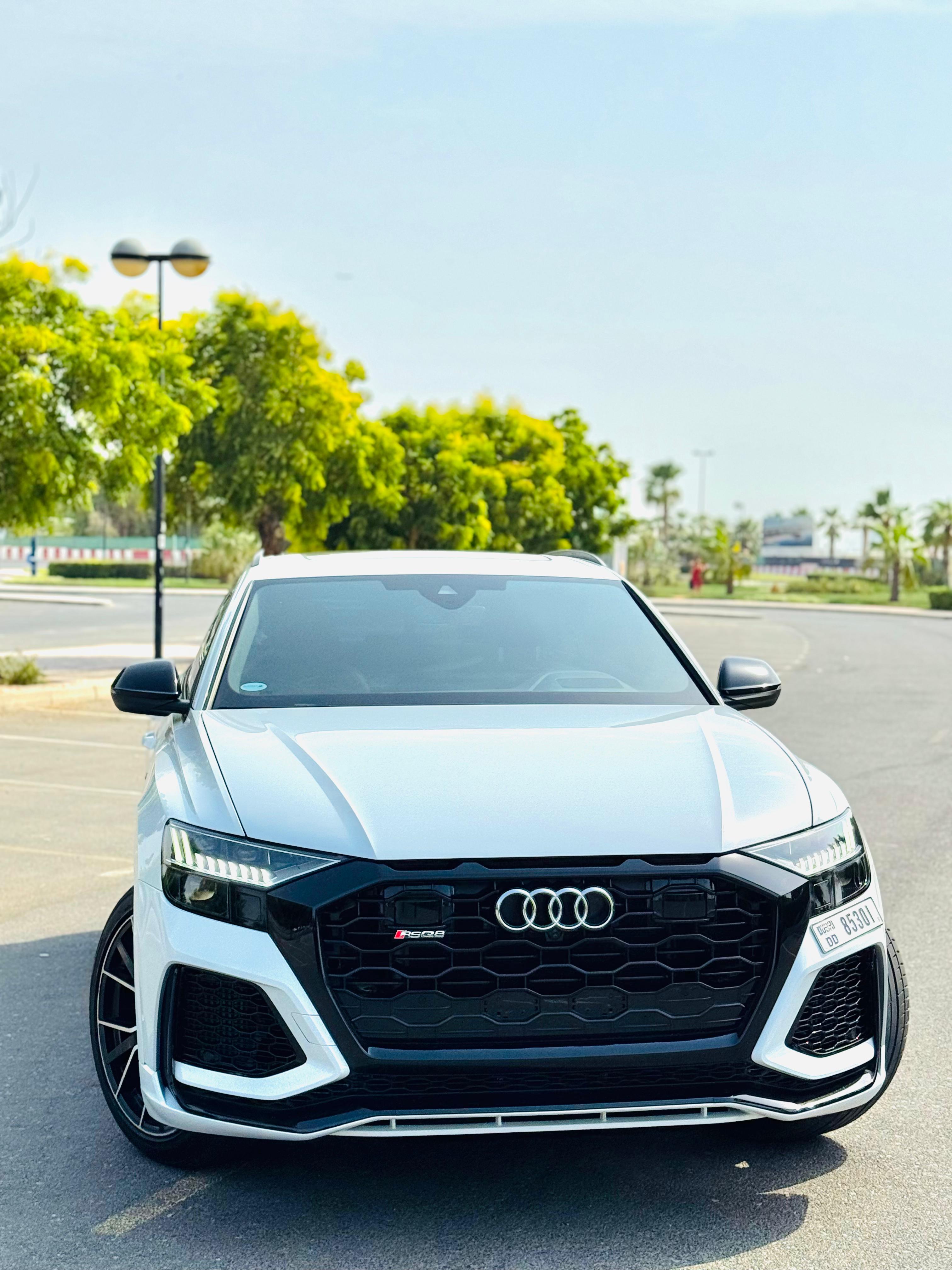 Rent Audi Rsq8 WHITE 2023 in Dubai , UAE 