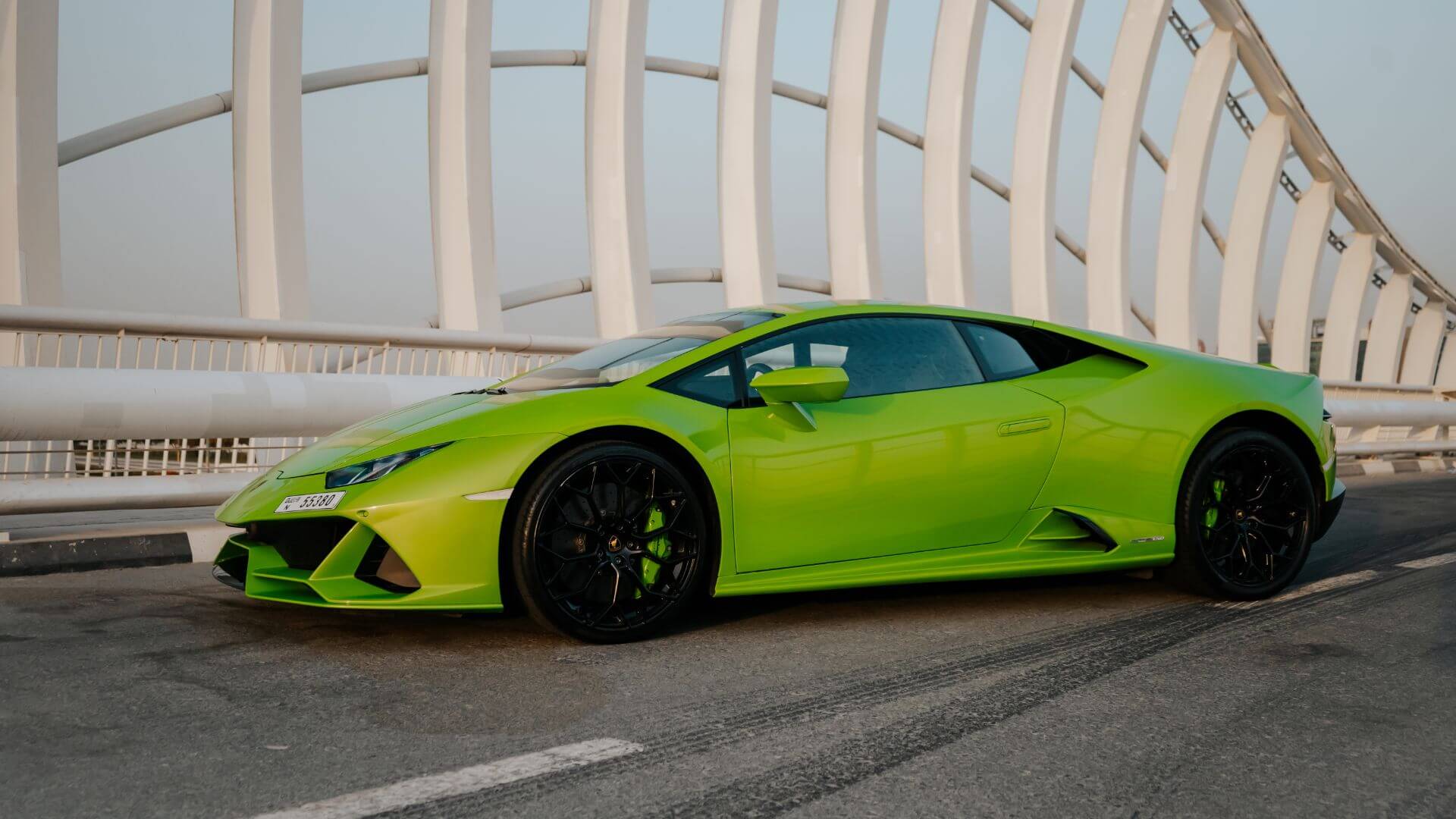 Rent Lamborghini Huracan GREEN 2023 in Dubai , UAE 