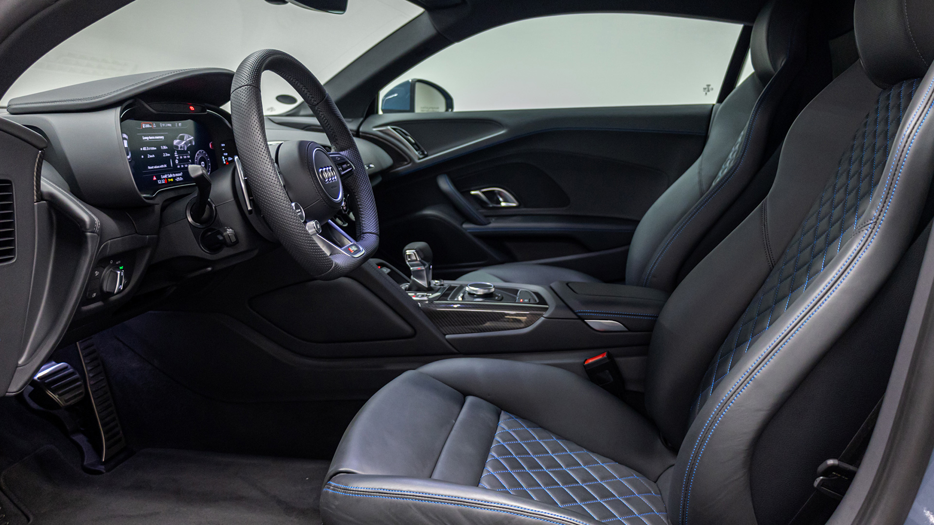 Rent Audi R8 BLUE 2023 in Dubai , UAE 