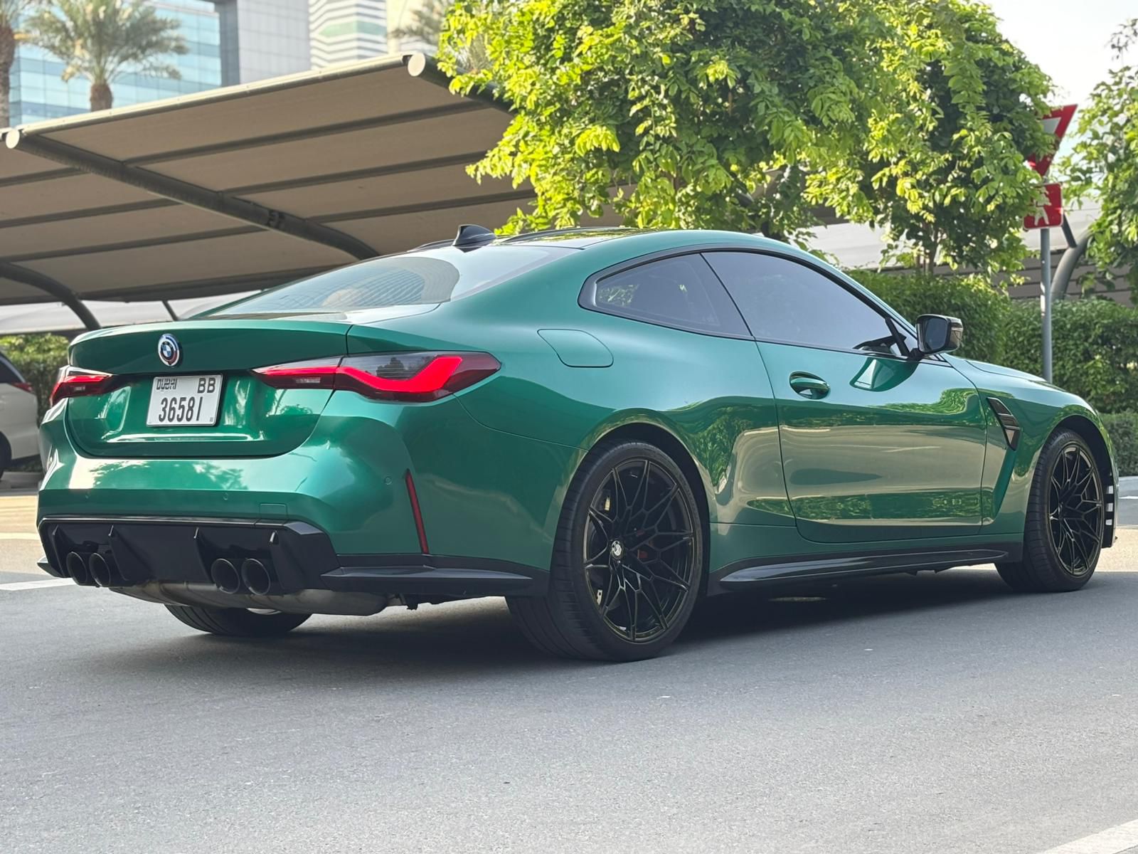 Rent Bmw Series 4 GREEN 2023 in Dubai , UAE 