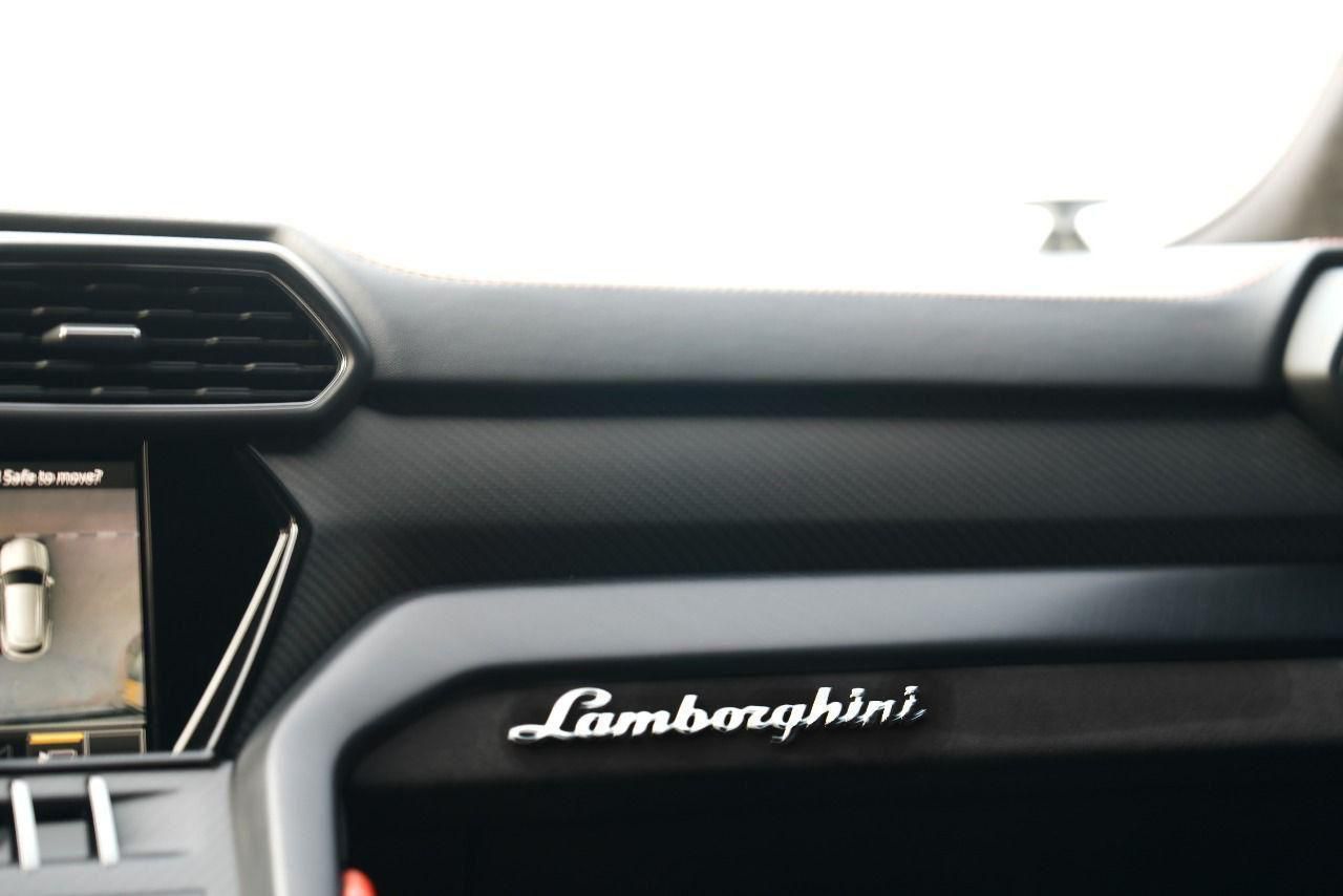 Rent Lamborghini Urus BLACK 2023 in Dubai , UAE 