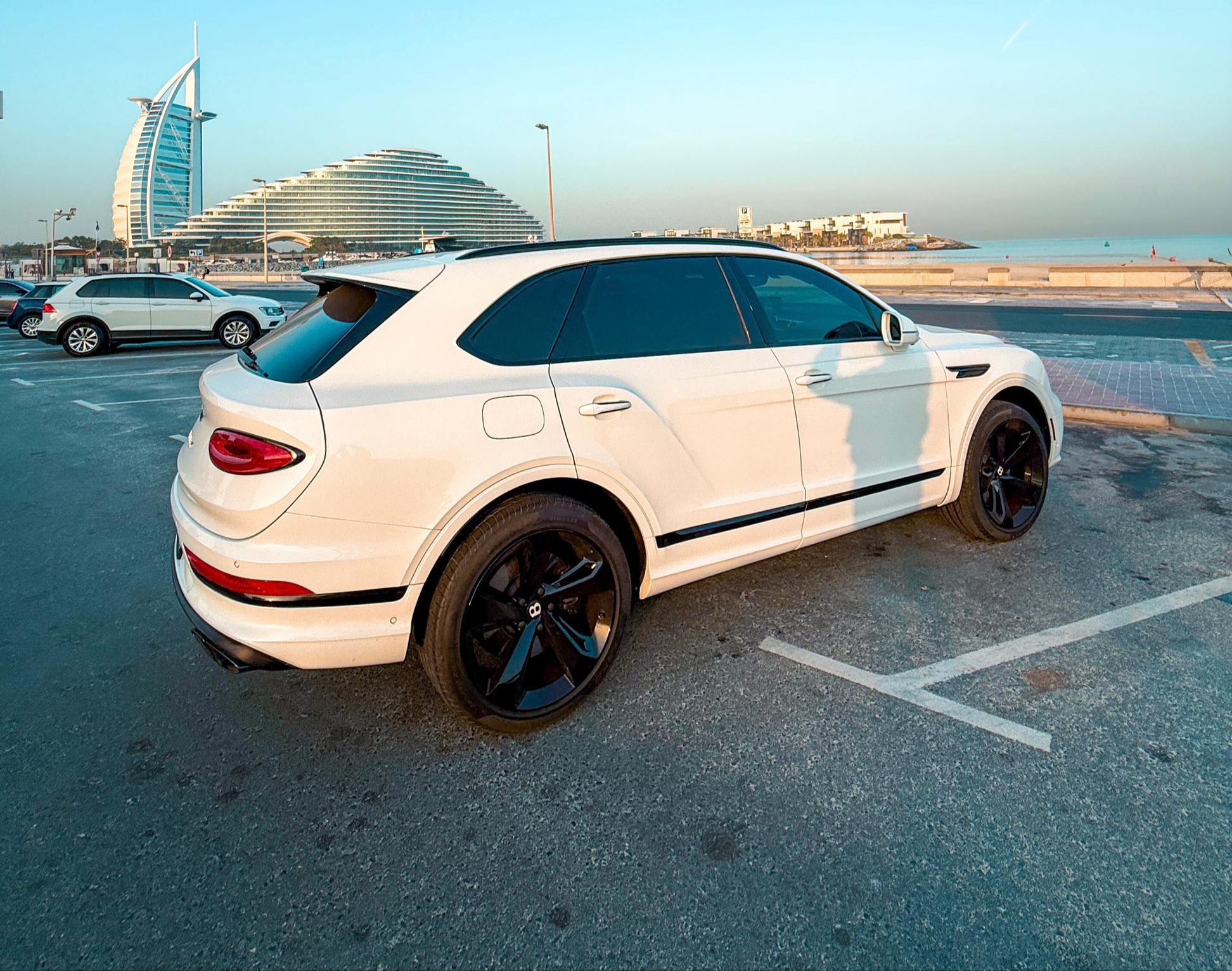 Rent Bentley Bentayga WHITE 2024 in Dubai , UAE 