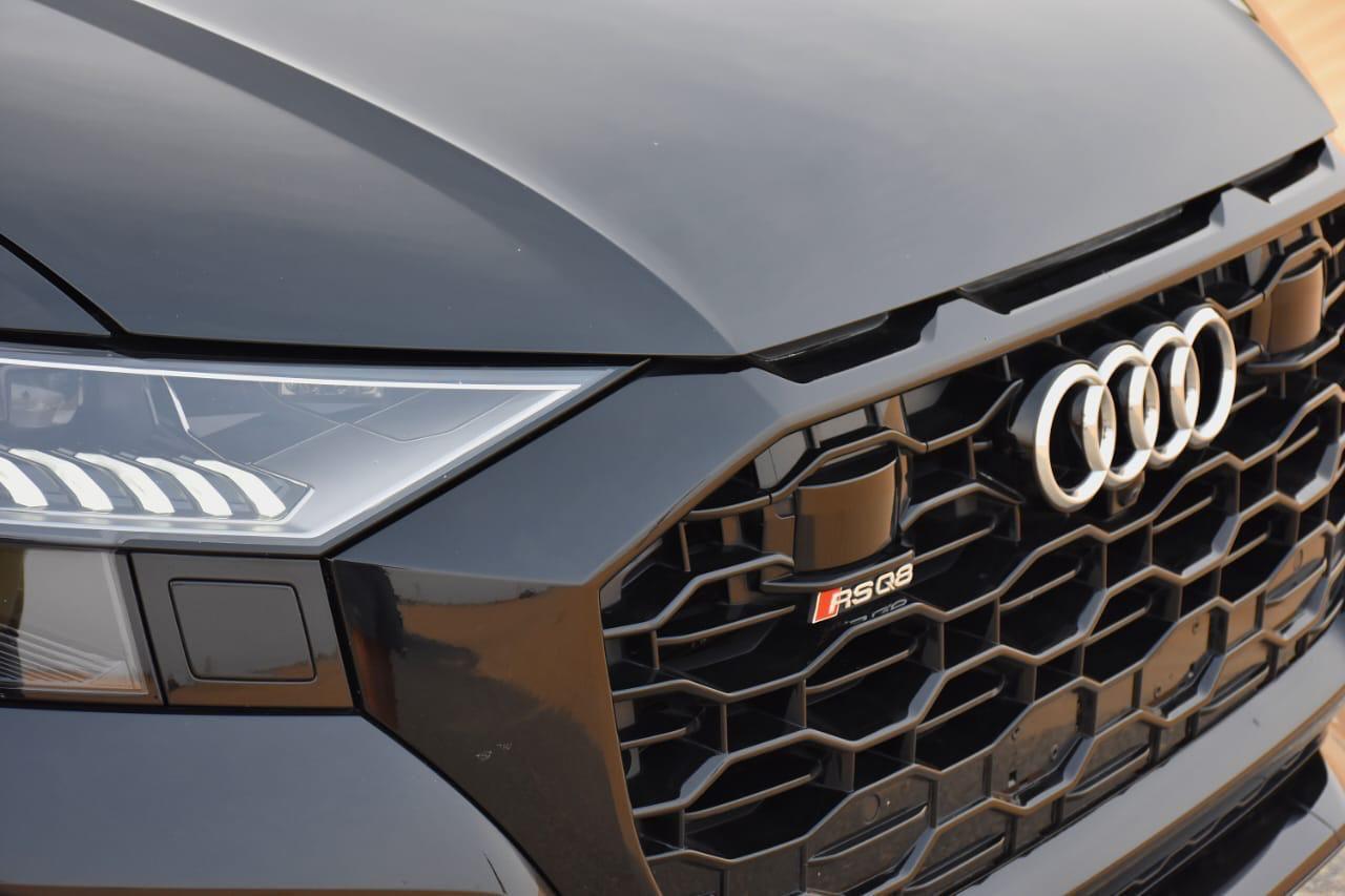 Rent Audi Rsq8 BLACK 2023 in Dubai , UAE 