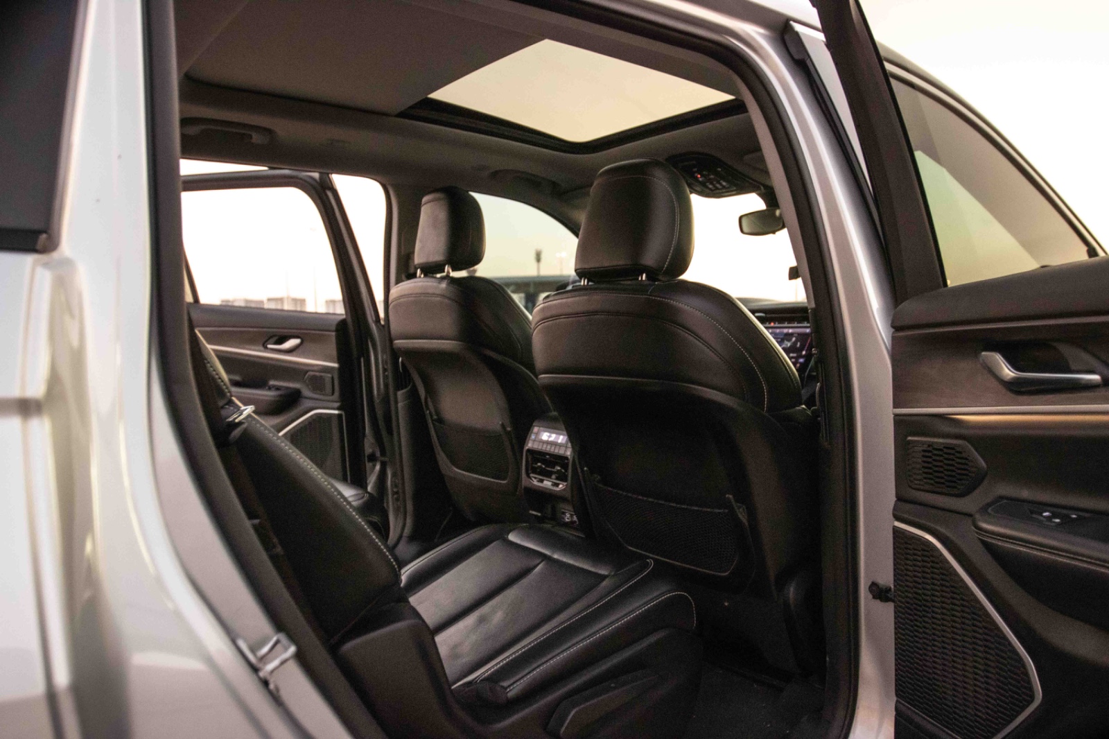 Rent Jeep Grand cherokee  Silver 2025 in Dubai , UAE 