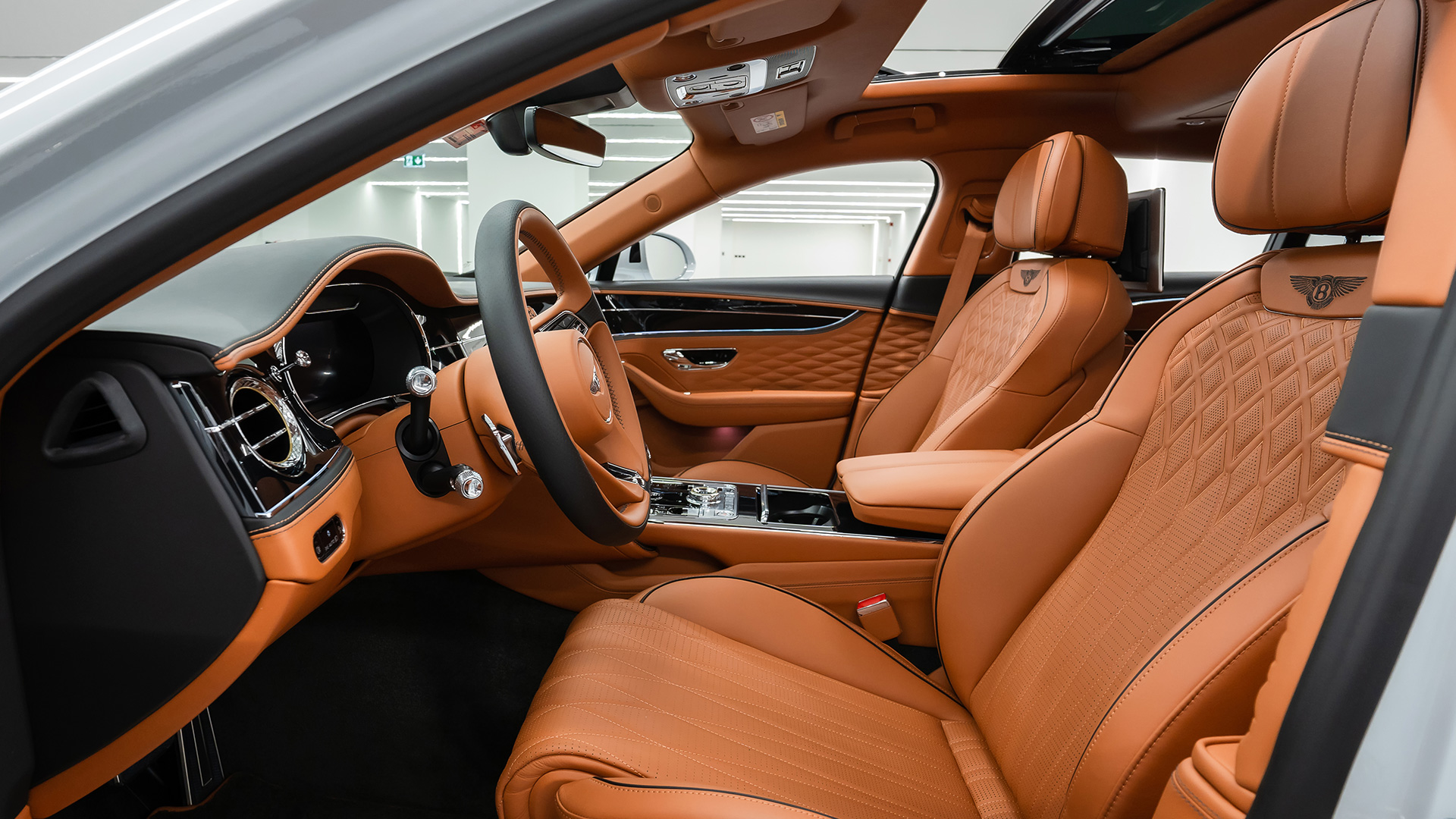Rent Bentley Flying spur WHITE 2023 in Dubai , UAE 
