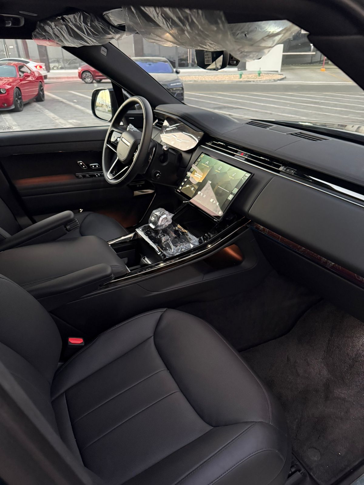 Rent Sport GREEN 2025 with chauffeur in Dubai , UAE 