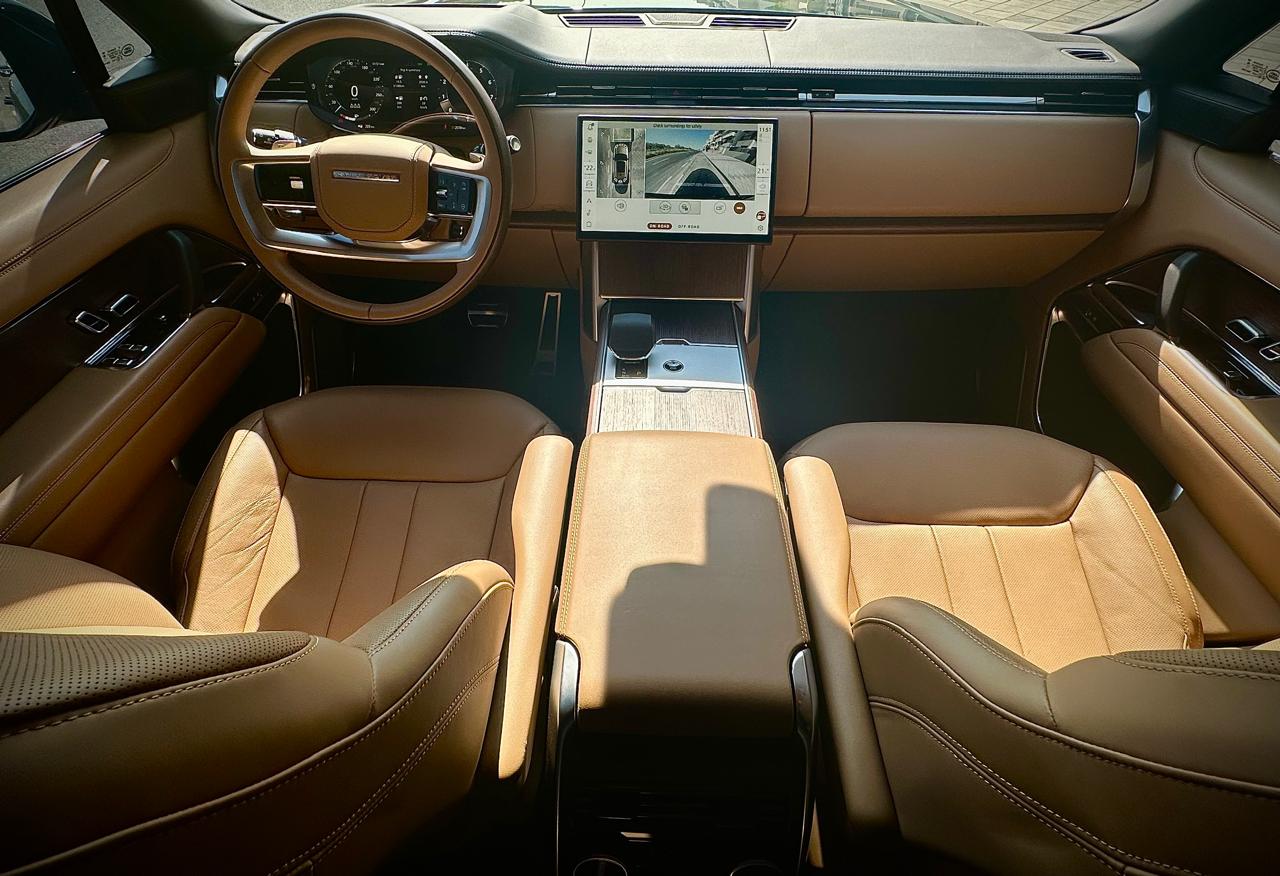 Rent Range-Rover Evoque GREEN 2025 in Dubai , UAE 