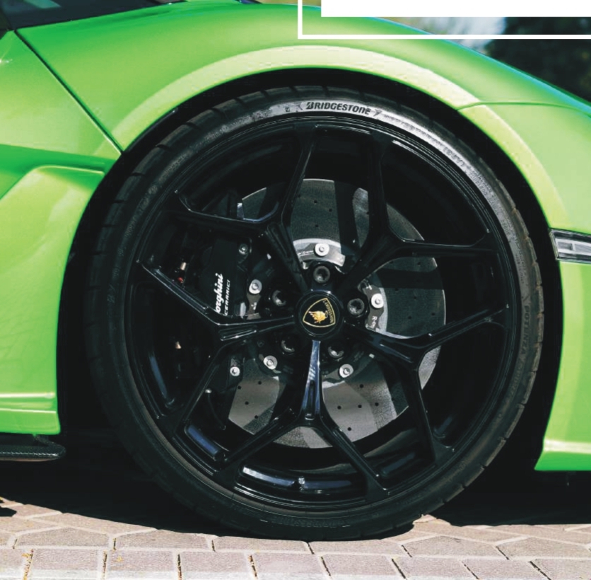 Rent Lamborghini Revuelto GREEN 2024 in Dubai , UAE 