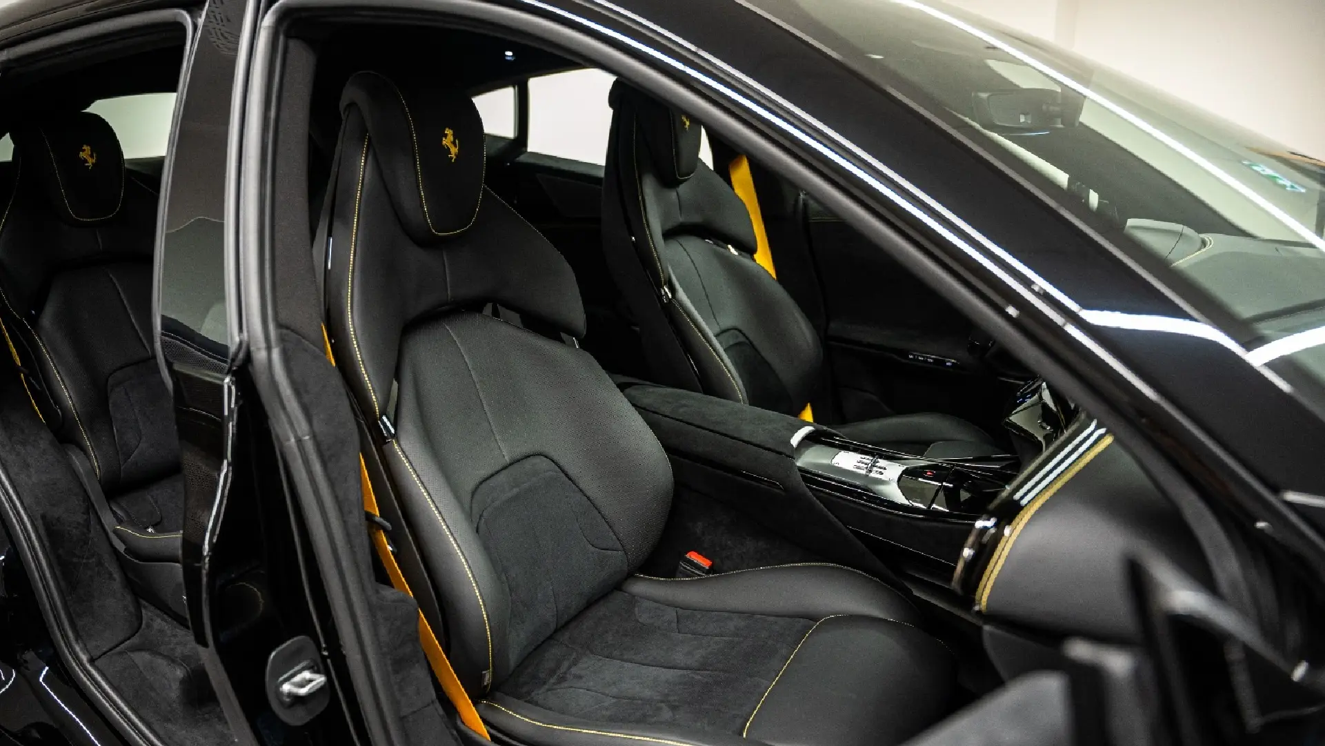 Rent Ferrari Purosangue BLACK 2022 in Dubai , UAE 