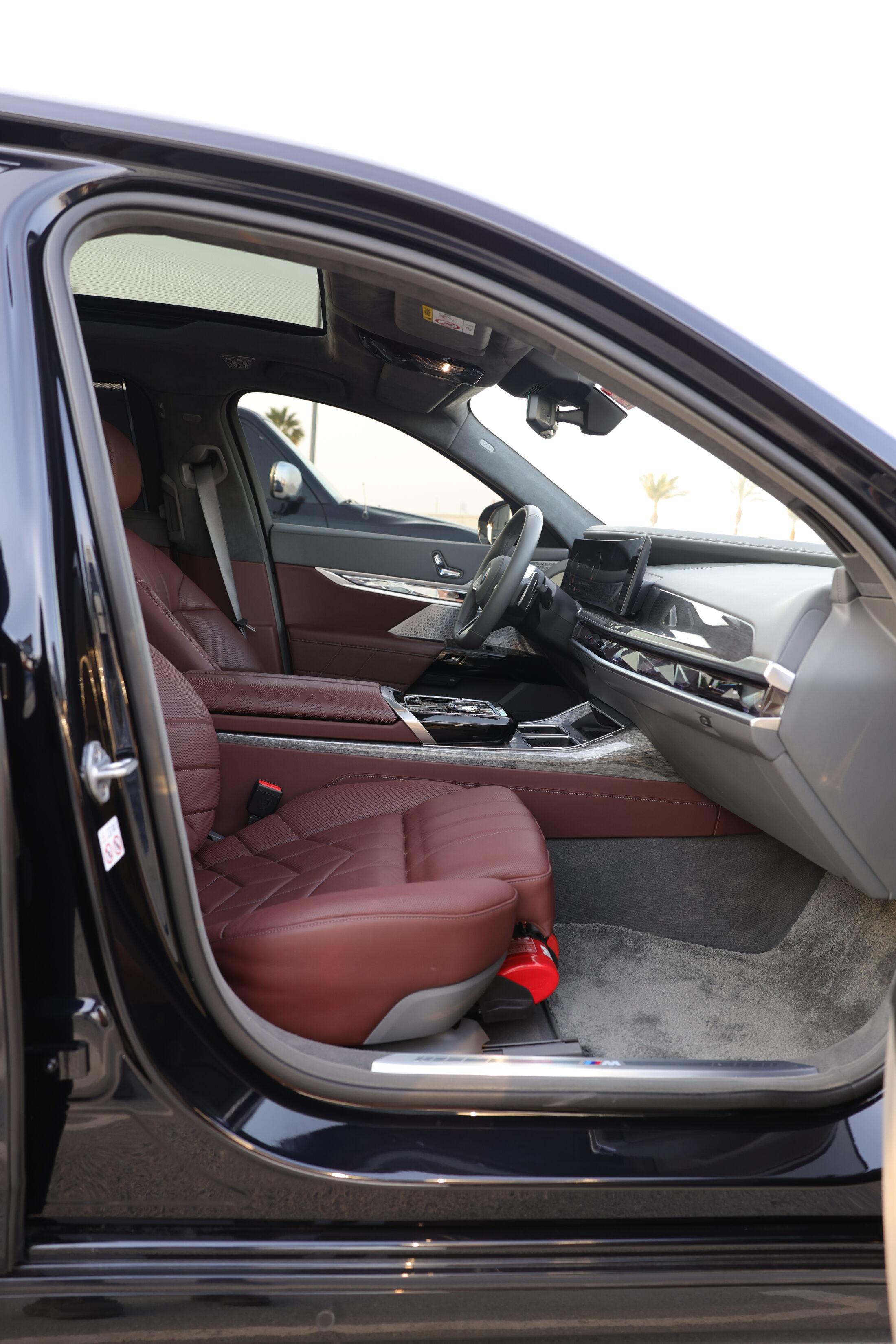 Rent Bmw Series 7 BLACK 2023 in Dubai , UAE 